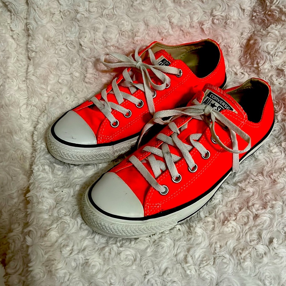 Converse Tennis shoe - good condition